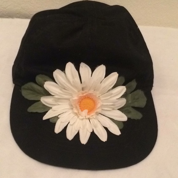 A- A Floral Hat - Picture 2 of 5